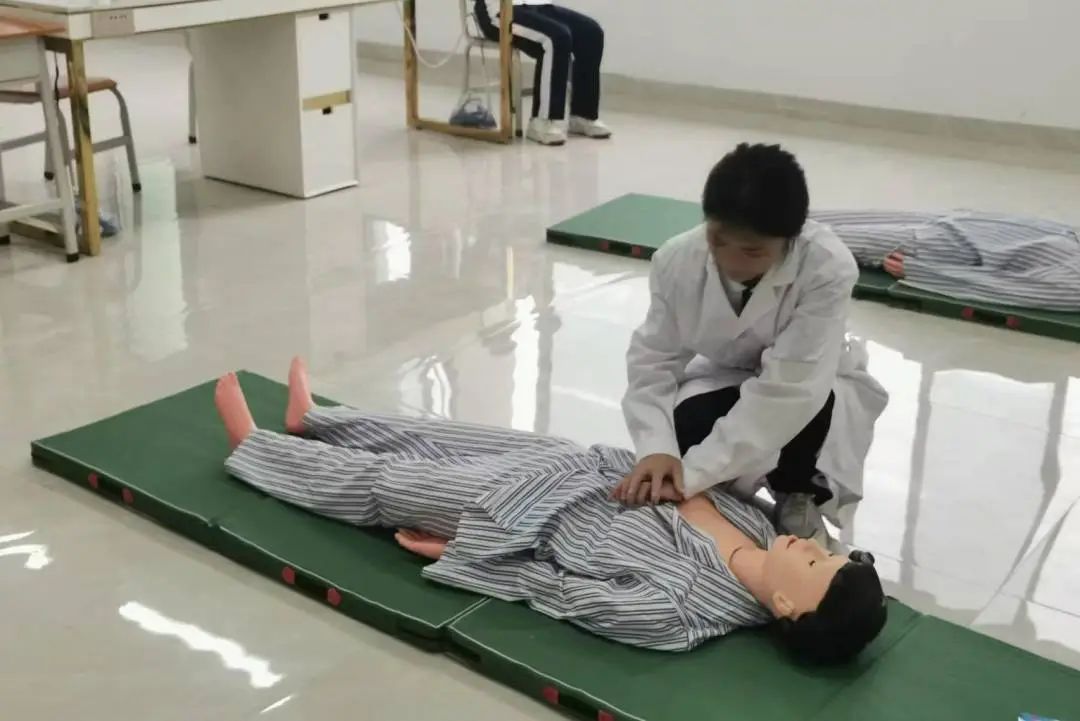 广州南华工贸技师学院 广州南华工贸技师学院