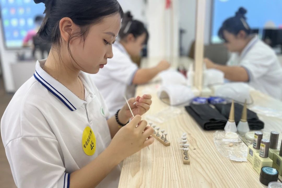 广州南华工贸技师学院 广州南华工贸技师学院